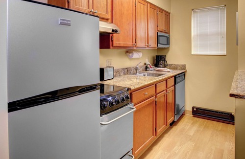 Westlake Hotel | Towneplace Suites By Marriott Cleveland Westlake