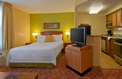 Westlake Hotel | Towneplace Suites By Marriott Cleveland Westlake