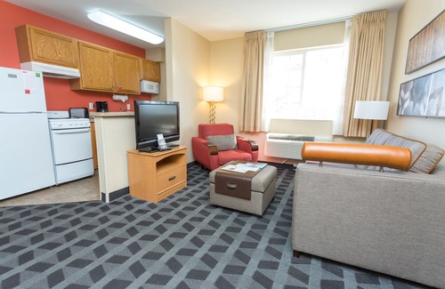 Platinum Triangle Hotel | TownePlace Suites By Marriott Anaheim Maingate Near Angel Stadium