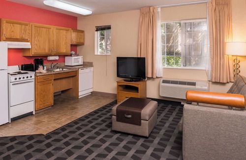 Platinum Triangle Hotel | TownePlace Suites By Marriott Anaheim Maingate Near Angel Stadium