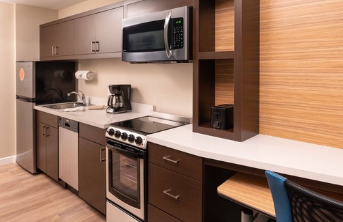The Hammocks Hotel | TownePlace Suites by Marriott Miami Kendall West