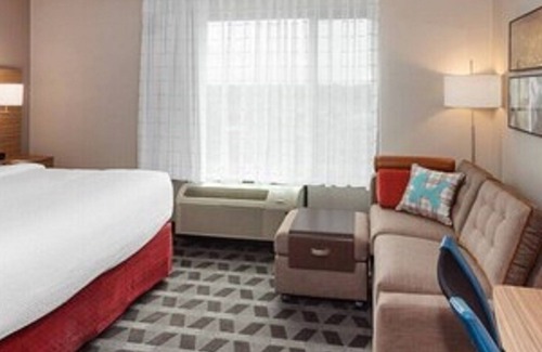 Legacy Park Hotel | TownePlace Suites by Marriott Dallas Plano/Legacy