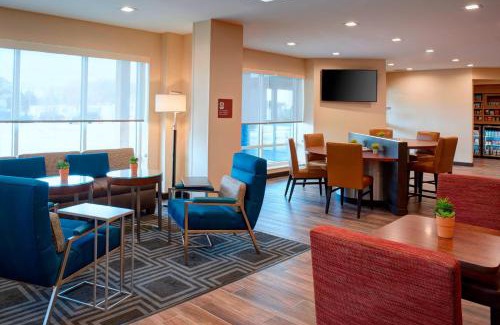 Forest Hills Hotel | TownePlace Suites by Marriott Grand Rapids Airport