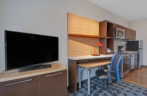 Babe Denny Hotel | TownePlace Suites by Marriott Indianapolis Downtown