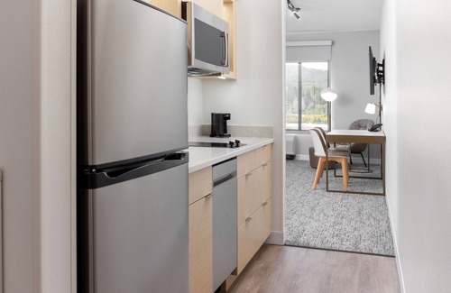 Pleasanton Hotel | TownePlace Suites by Marriott Pleasanton