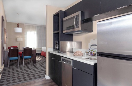 West San Antonio Hotel | TownePlace Suites by Marriott San Antonio Westover Hills