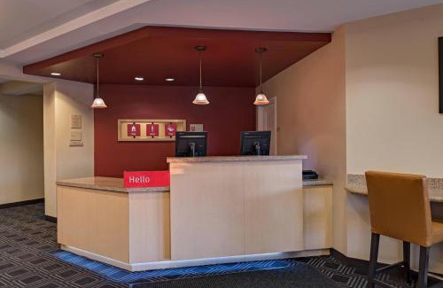 Terry Sanford Hotel | TownePlace Suites Fayetteville Cross Creek