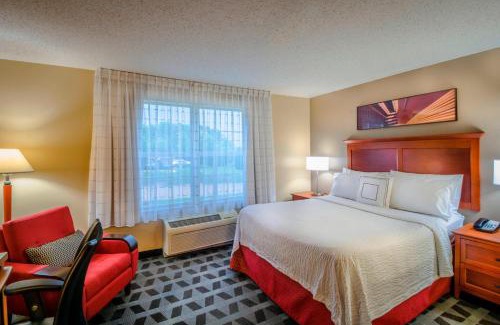 Linthicum Heights Hotel | TownePlace Suites by Marriott Baltimore BWI Airport