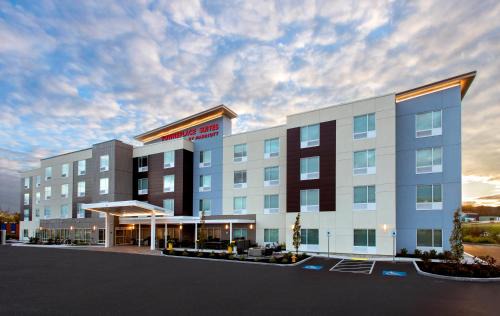South Portland Hotel | TownePlace Suites Portland Airport ME
