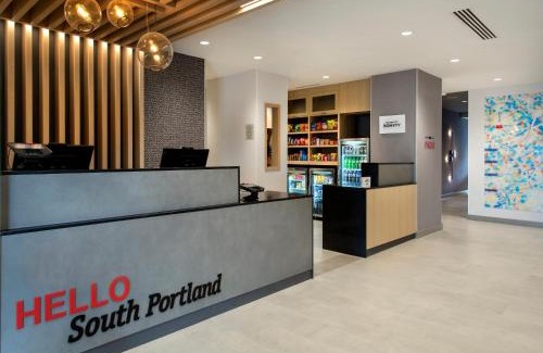 South Portland Hotel | TownePlace Suites Portland Airport ME