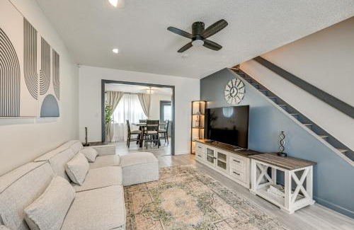 Hartford House | Townhome 1 Mi to Colt Park and Industrial District!