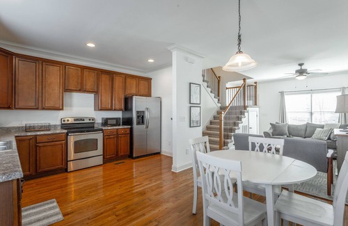 MLK University House | Townhome 1 mile from Erlanger Hospital & UTC Campus!