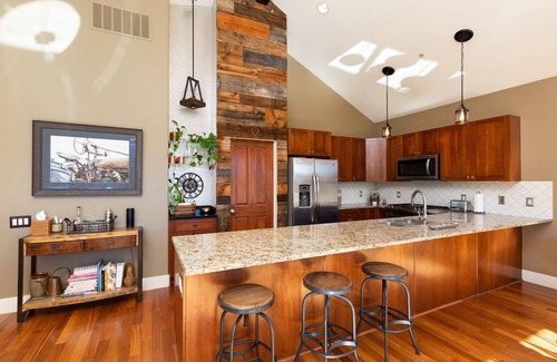 Basalt House | Townhome close to Aspen, Colorado, and much more!