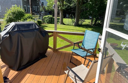 Newport East House | Townhome close to beaches and downtown