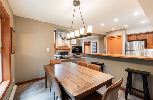 Upper Village Condo | Townhome | Complex hot tub | BBQ | Free Parking