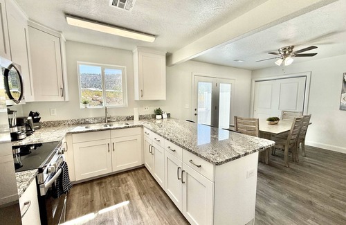 Glendale House | Townhome in Glendale, UT near Zion with hot tub