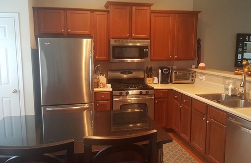 Decatur House | Townhome w/3 Bedrooms.great for families.close to everything in Atlanta!