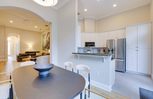 Gainesville House | Townhome w/Patio < 5 Mi to UF Campus!