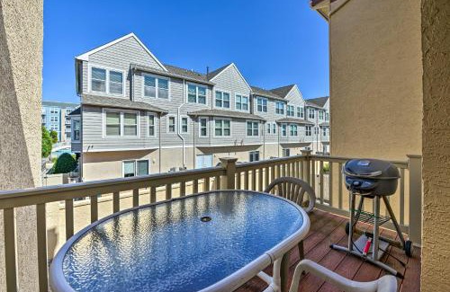 Diamond Beach House | Townhome with Balcony Less Than 1 Mi to Wildwood Crest BCH!