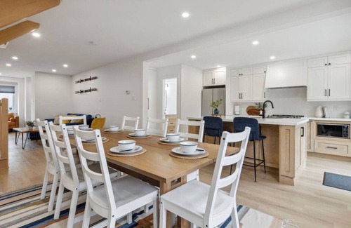 Collingwood House | Townhome with Private Hot Tub, 10 Mins to Village! - 161 Vacation Inn