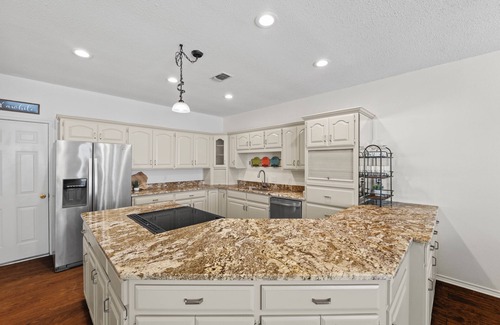 Weatherford House | Townhome with private elevator minutes from Downtown Weatherford