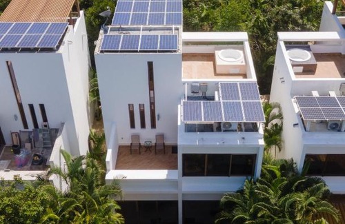 Akumal Villa | Townhome with private Rooftop & Jacuzzi - Beach across street