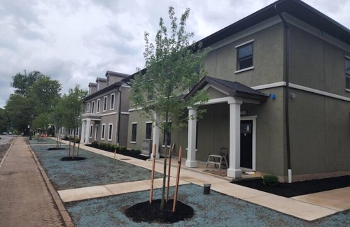 Downtown Niagara Falls House | Townhomes at the Falls - 310 B upper - Buffalo Aven2 Blocks from the Falls!