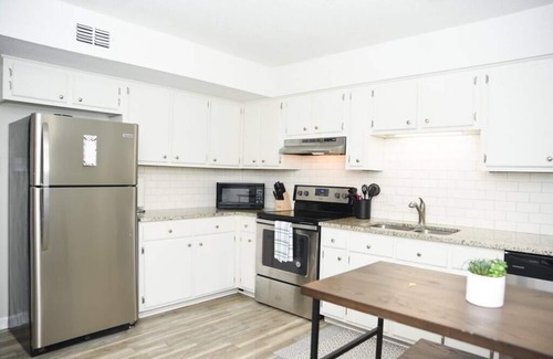 Grand Bay Apartment | Townhomes Near the Bay - #7