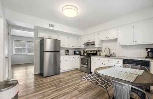 Grand Bay Apartment | Townhomes Near the Bay - #3