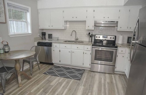 Grand Bay Apartment | Townhomes near the Bay - #4