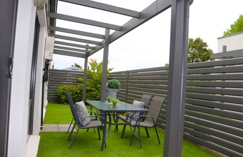 Myrtleford House | Townhouse 1 - 16 King Street