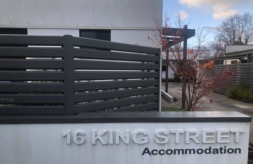 Myrtleford House | Townhouse 1 - 16 King Street