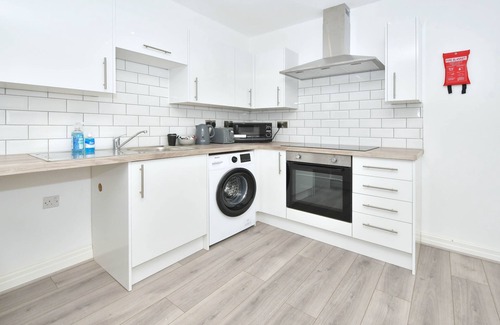Crewe House | Townhouse@ 147 Westminster - Single Ensuite