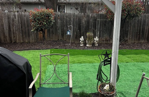 Medford House | Townhouse 2 bed 2 bath fenced backyard garage park