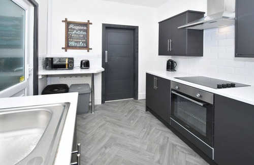 Crewe House | Townhouse @ 202 Walthall St Crewe - Double Room
