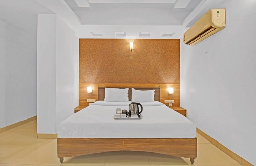 HITEC City Hotel | Townhouse 692 Hotel Nera Regency