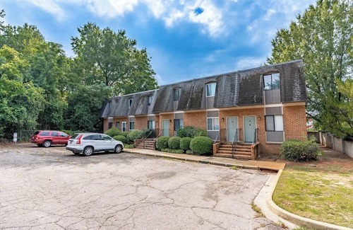 Seven Oaks Condo | Townhouse, Airport, Downtown, 2 TVs, Wi-Fi