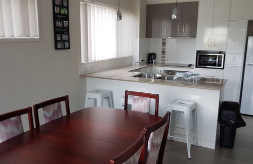 Drayton House | Townhouse!