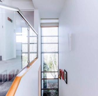 Cremorne Apartment | Townhouse close to Tennis & MCG with free parking