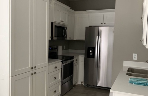 Siloam Springs Apartment | Townhouse Downtown Siloam Springs-Sleeps 5
