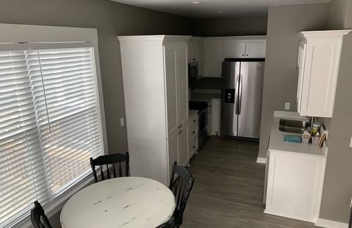Siloam Springs Apartment | Townhouse Downtown Siloam Springs-Sleeps 5