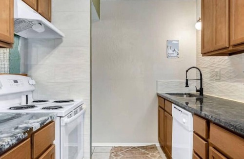 College Station House | Townhouse Home Away from Home - 2 miles to Texas A&M