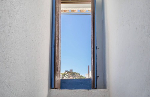 Monda House | Townhouse ideal for a family close to the coast
