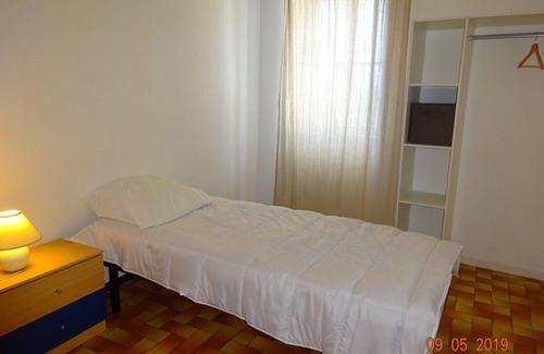 Viviers House | Townhouse ideal for group of workers