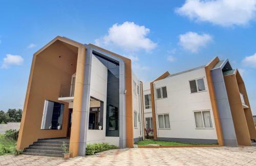 Kyarkoppa Hotel | Townhouse IIT Dharwad
