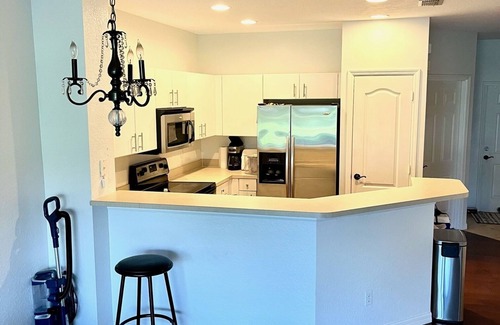Diplomat House | Townhouse in Gated Community
