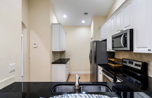 Gifford House | Townhouse in Most Popular Tennis Facility