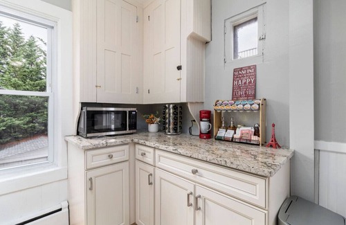 Providence Apartment | Townhouse In Providence close Brown/JWU/Hospitals