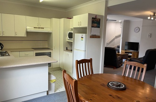 Shellharbour House | Townhouse in Shellharbour Village
