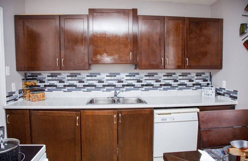 Fort Gary House | Townhouse in St Norbert, near UofM,nSafe neighborhood, near grocery store, par